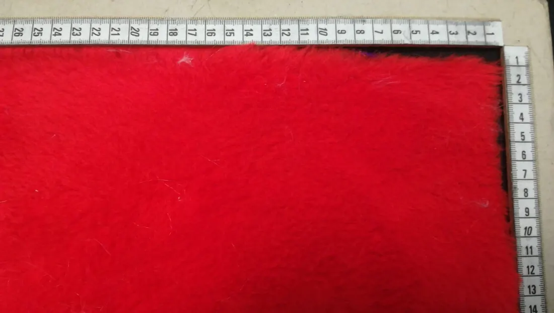 Kırmızı Peluş Kumaş