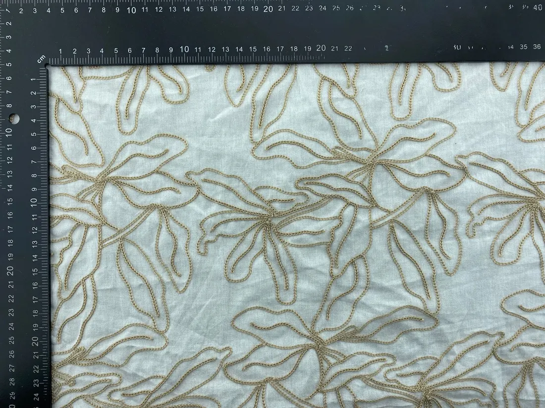 Kumaş · Yerli · Lez · Pamuk Polyester · Süzeneli İşleme · 30 · 1 · Poplin · Kasar Zemin · Camel İp · 130 Cm