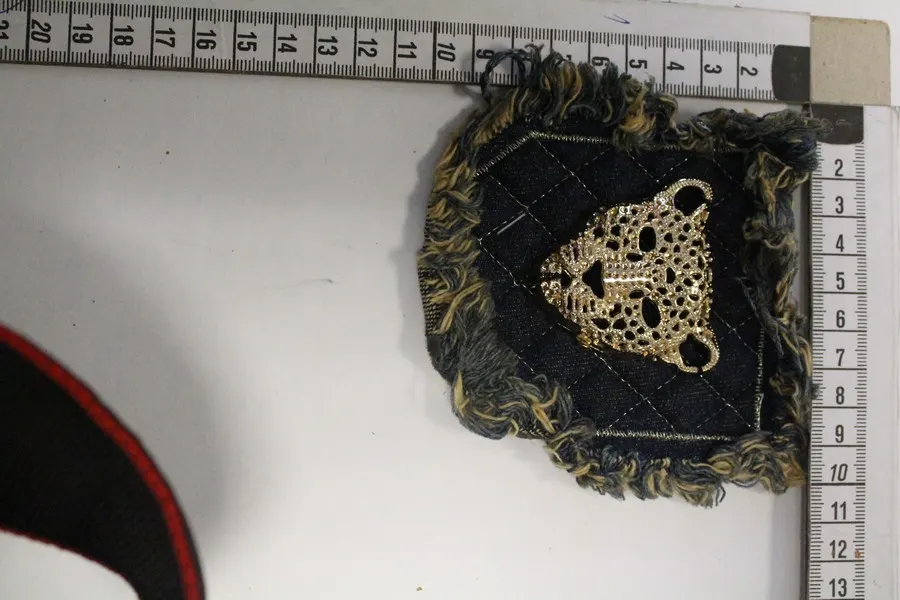 Aslan Kafalı Gold Broş Aksesuar