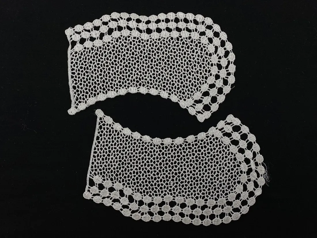 Parlak Polyester Yaka Brode Kumaş