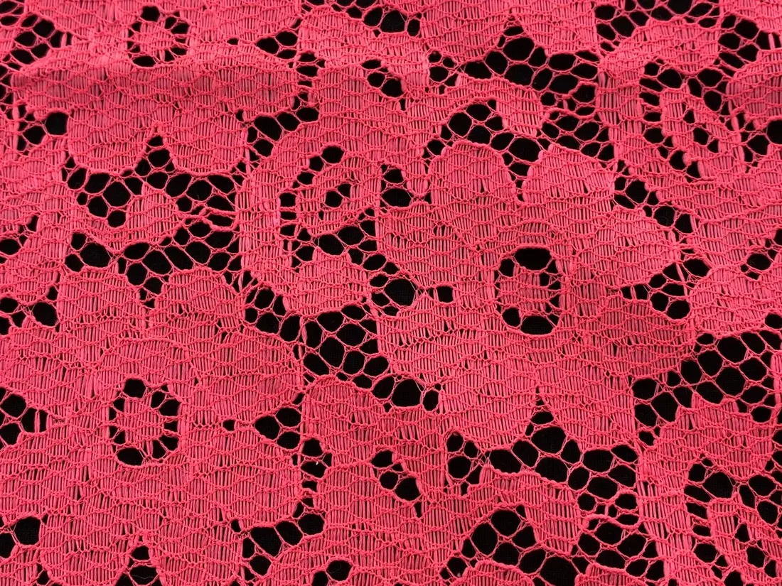 Neon Pembe Polyester Dantel Kumaş