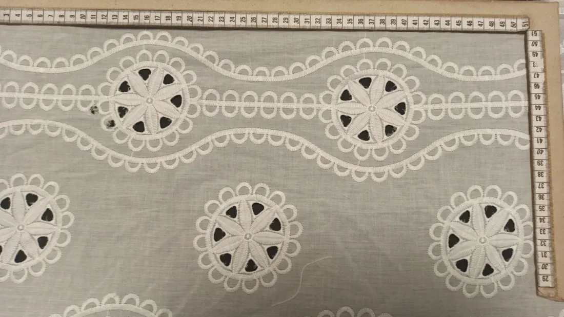 2. Kalite Kasar Mat Polyester Vual Brode, Yerli, 135 cm