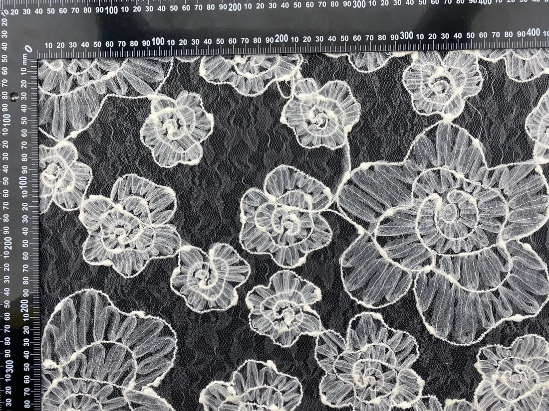 Dantel · İthal · Lez · Polyester · Ham · 130 Cm