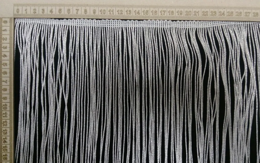 Gümüş Simli Siyah Saçaklı Polyester Bant, 30 cm